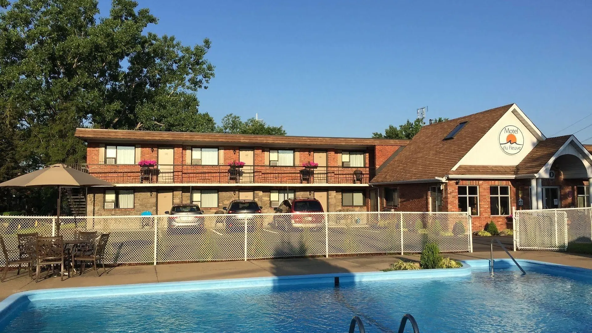**  Motel Du Fleuve Brossard Canada